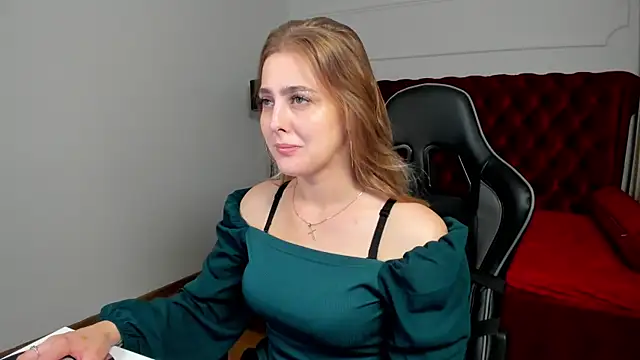EllaBells online show from July 10, 2026, 5:07 am