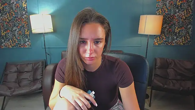 NicoleWells22 online show from June 4, 2026, 5:56 am