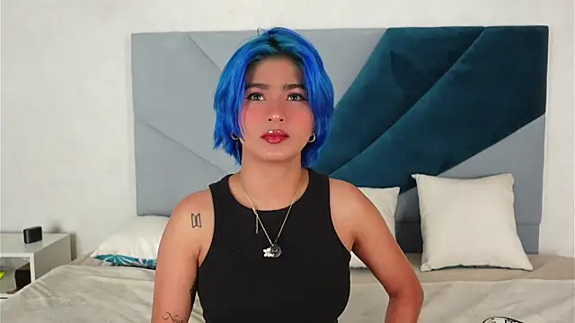 Sky Riyoo online show from May 3, 2026, 4:39 am
