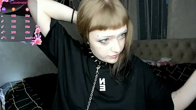urmelodyy online show from May 24, 2026, 9:04 pm