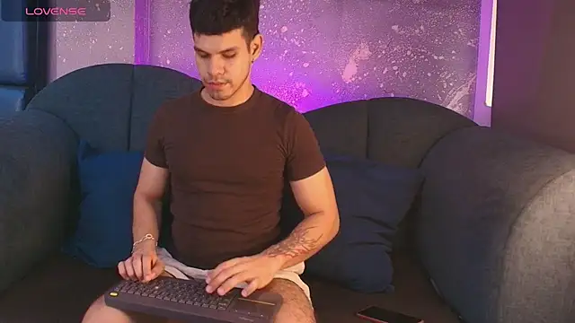 Derek Voss online show from July 30, 2026, 12:48 pm