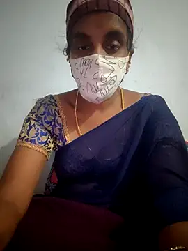 Snapshot of Tamil_Hot_HoneyBee chatting on May 12, 2026, 5:48 am Tamil Hot HoneyBee online show from May 12, 2026, 5:48 am