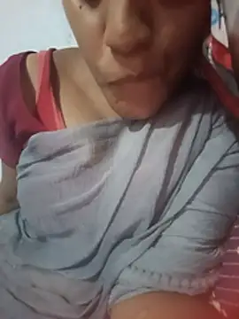 Snapshot of Tamil_Hot_HoneyBee chatting on June 15, 2026, 8:03 am Tamil Hot HoneyBee online show from June 15, 2026, 8:03 am
