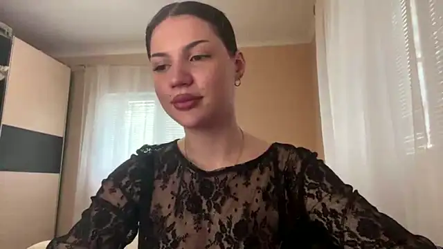 CrystalMuze online show from April 30, 2026, 1:40 pm