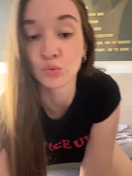 Dianyx online show from May 27, 2026, 2:24 pm