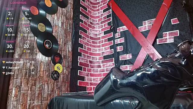 Snapshot of Dominatriz_Arlette chatting on June 24, 2026, 7:11 pm Dominatriz Arlette online show from June 24, 2026, 7:11 pm