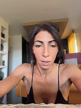 Yasmiinee online show from June 10, 2026, 10:38 am
