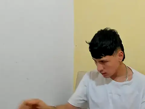 jhon-bom online show from April 29, 2026, 1:59 pm