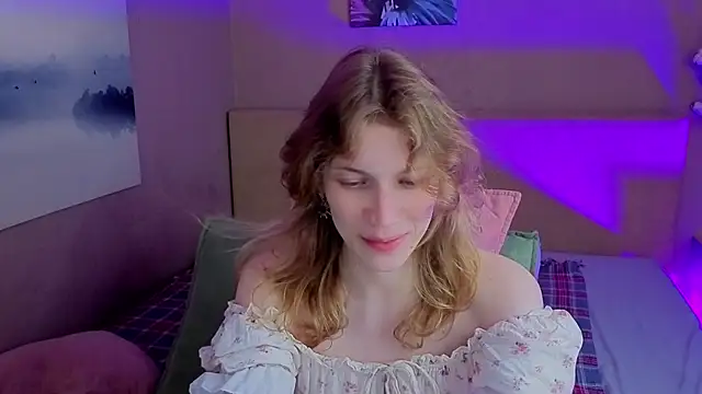 Emily Cartex online show from July 12, 2026, 5:41 am