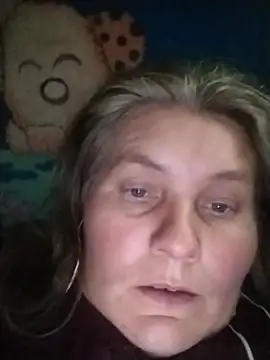 IrisMaris37 online show from June 15, 2026, 1:22 pm