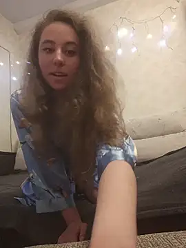 -NicoleSmith- online show from May 10, 2026, 7:38 pm