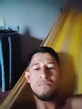 chicolargo17 online show from May 21, 2026, 12:24 pm