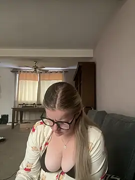 taylor-b online show from June 5, 2026, 5:29 pm