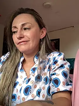 Snapshot of Angel_Nova_ chatting on July 21, 2026, 8:32 pm Angel Nova online show from July 21, 2026, 8:32 pm