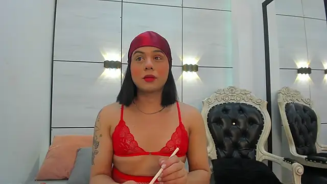 Daphne Leia online show from April 30, 2026, 7:43 pm