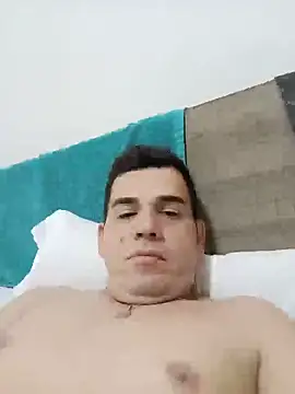 Snapshot of Pareja_carliente chatting on May 30, 2026, 11:32 pm Pareja carliente online show from May 30, 2026, 11:32 pm