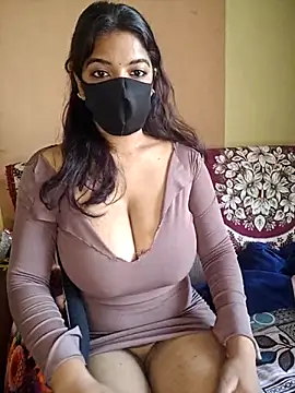 vanika2000 online show from May 6, 2026, 11:47 am