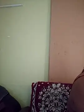 vanika2000 online show from June 20, 2026, 4:39 am