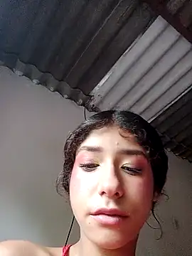 yenihernandez 123 online show from April 27, 2026, 1:20 pm