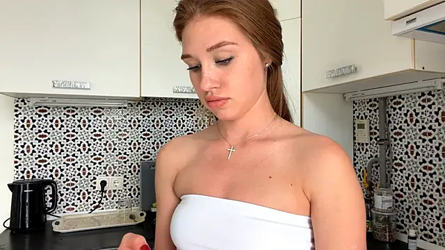 NamiRedhead online show from May 18, 2026, 2:11 pm