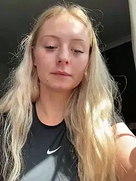 Snapshot of Sofianoon chatting on August 1, 2026, 12:25 pm Sofianoon online show from August 1, 2026, 12:25 pm