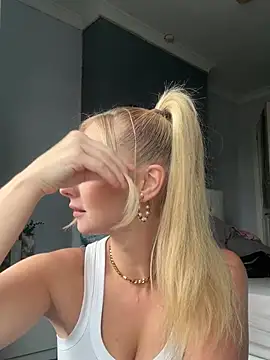 Snapshot of Sofianoon chatting on May 7, 2026, 2:20 pm Sofianoon online show from May 7, 2026, 2:20 pm