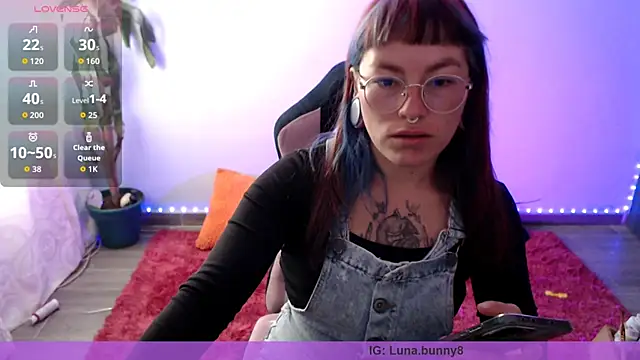 Nyxie8 online show from May 25, 2026, 8:07 pm