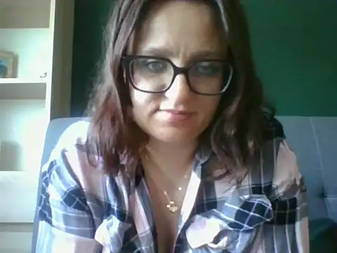 Snapshot of sensual_paris chatting on June 9, 2026, 5:30 am sensual paris online show from June 9, 2026, 5:30 am