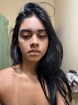 mia moonna online show from June 4, 2026, 11:26 am