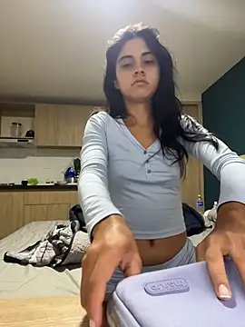 Snapshot of mia_moonna chatting on July 29, 2026, 11:42 am mia moonna online show from July 29, 2026, 11:42 am