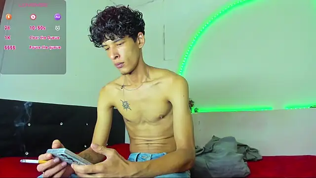 liammendoza98 online show from May 7, 2026, 11:57 am