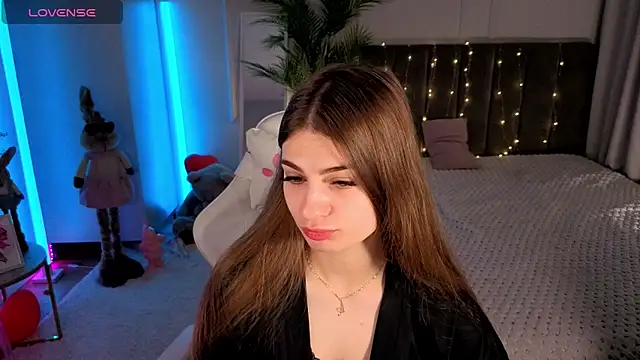 Dayana Mood online show from May 12, 2026, 6:32 am