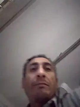 Alejandro83bsf online show from May 17, 2026, 5:07 am