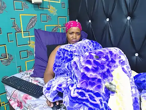 CandyBoobs69 online show from May 30, 2026, 5:14 am
