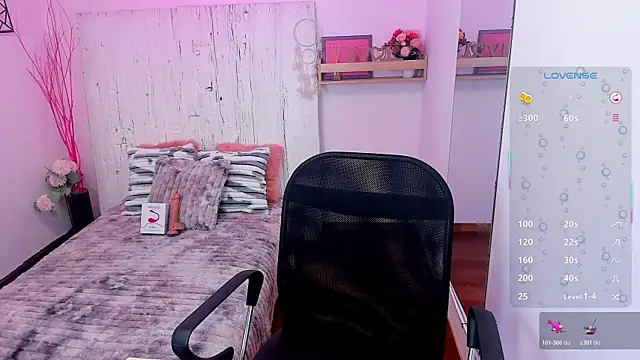 Lana Fiore online show from July 23, 2026, 6:59 pm
