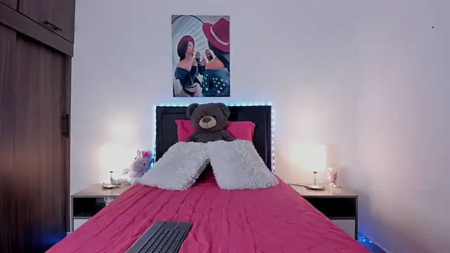 alana greey  online show from July 23, 2026, 1:52 pm
