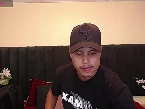 noah oliver1 online show from May 1, 2026, 5:18 pm