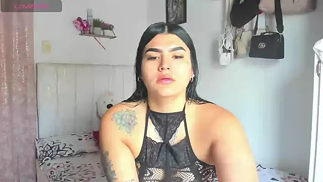 Melinabitchxx online show from May 15, 2026, 2:15 pm