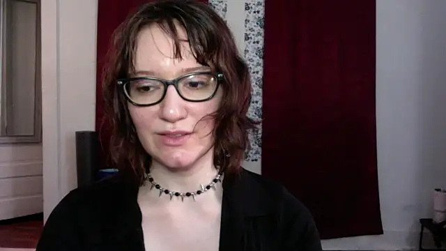 AnnywnBelle online show from May 22, 2026, 8:18 pm
