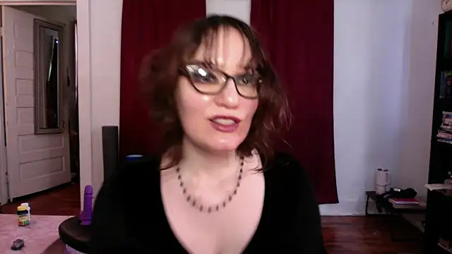 AnnywnBelle online show from May 21, 2026, 8:17 pm
