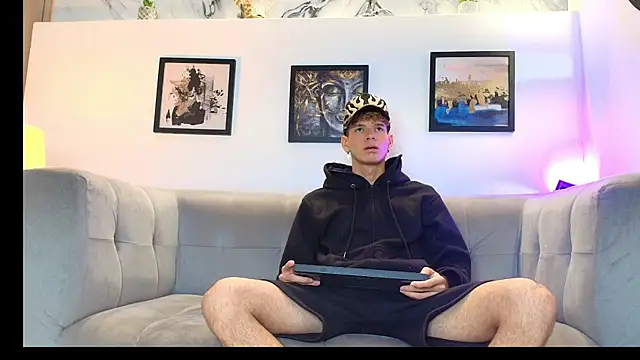 KING BOYS2026 online show from June 19, 2026, 1:55 am