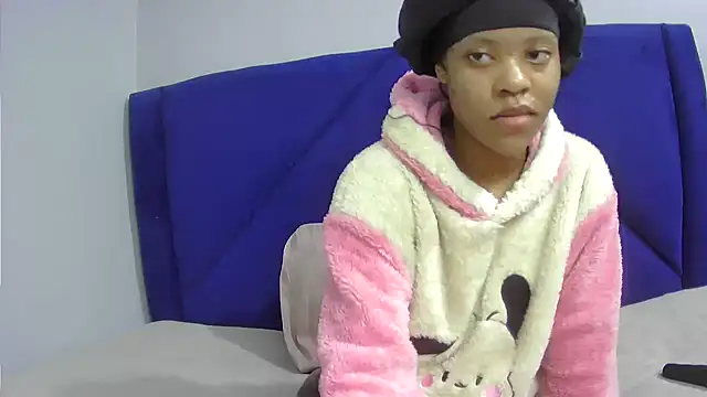 TheSexyBibi online show from June 23, 2026, 6:33 am