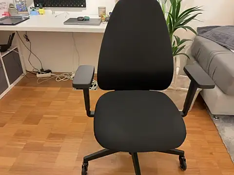 hotbiboy2003 online show from April 29, 2026, 6:47 pm