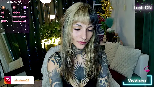 VivVixen online show from May 30, 2026, 8:25 pm