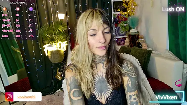 VivVixen online show from June 22, 2026, 4:59 pm