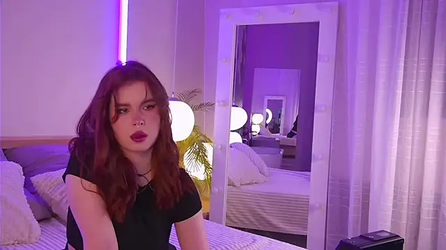 Elsie Fiery online show from May 9, 2026, 4:05 am