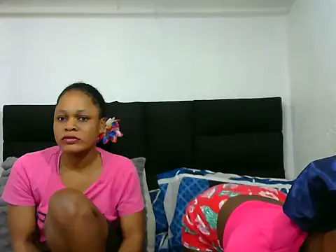 DarkPearl 20 online show from May 14, 2026, 5:26 am
