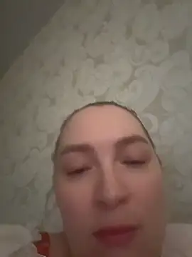 LoraineMiles online show from April 29, 2026, 12:20 pm