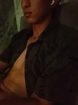 Kiet Mot Minh O Nha online show from May 18, 2026, 4:01 pm