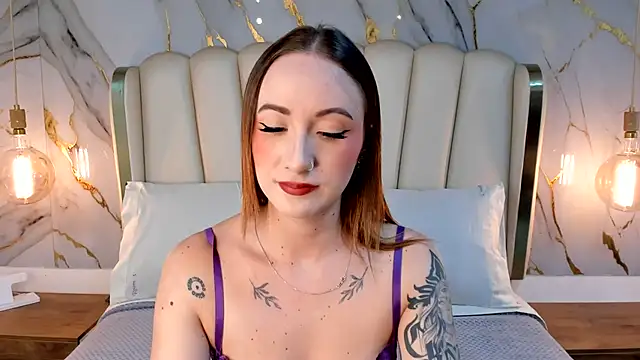 Hannah Lane online show from August 3, 2026, 12:22 pm